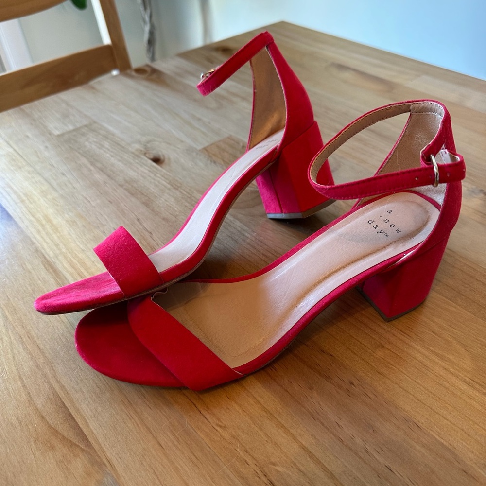Bright Red Women's Block Heel Dress Shoes Size 9.5
